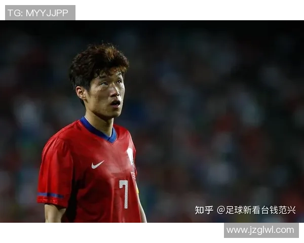 中韩足球首位球星崛起之路：从草根到亚洲舞台的传奇历程