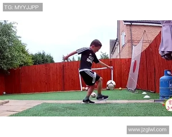 模仿球星踢足球技巧与训练方法提升个人球技的完美指南